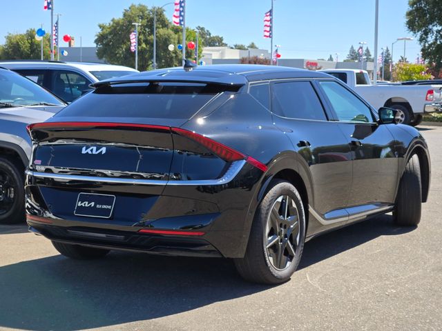 2025 Kia EV6 Wind - Photo 5