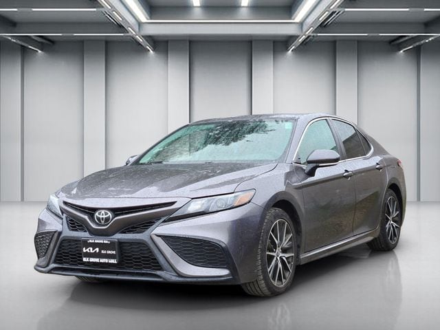 2023 Toyota Camry SE photo 3