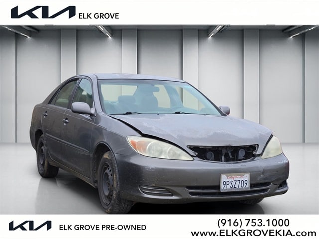 2002 Toyota Camry LE's photo