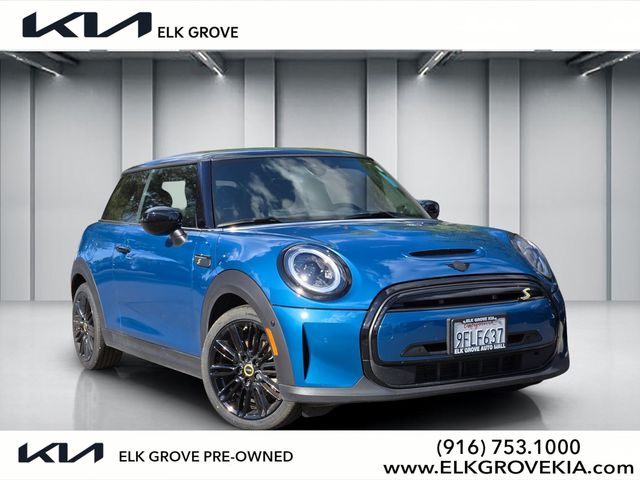 2023 MINI Hardtop Cooper SE's photo