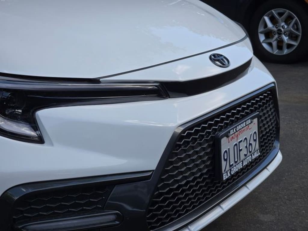 Used 2024 Toyota Corolla SE Sedan