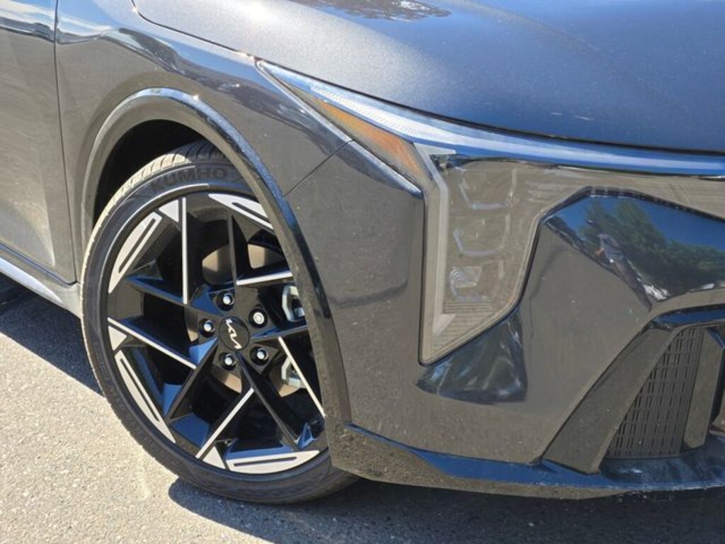 New 2025 Kia K4 GT-Line Sedan