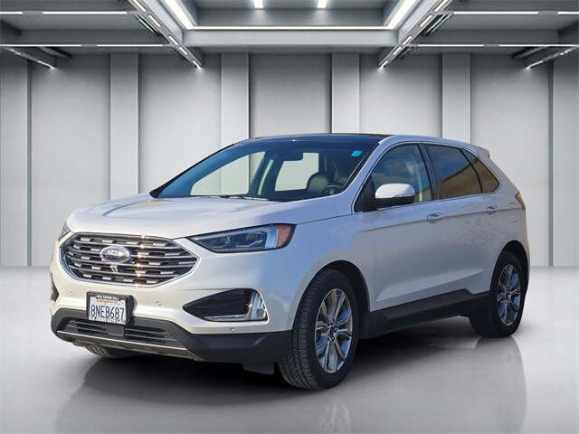 2019 Ford Edge Titanium photo 3