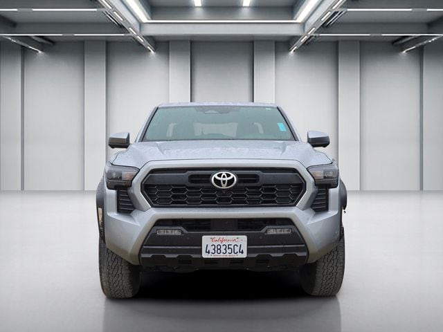 2024 Toyota Tacoma TRD Off Road photo 2