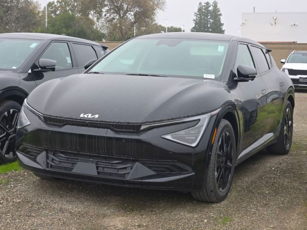 New 2025 Kia EV6 Wind SUV