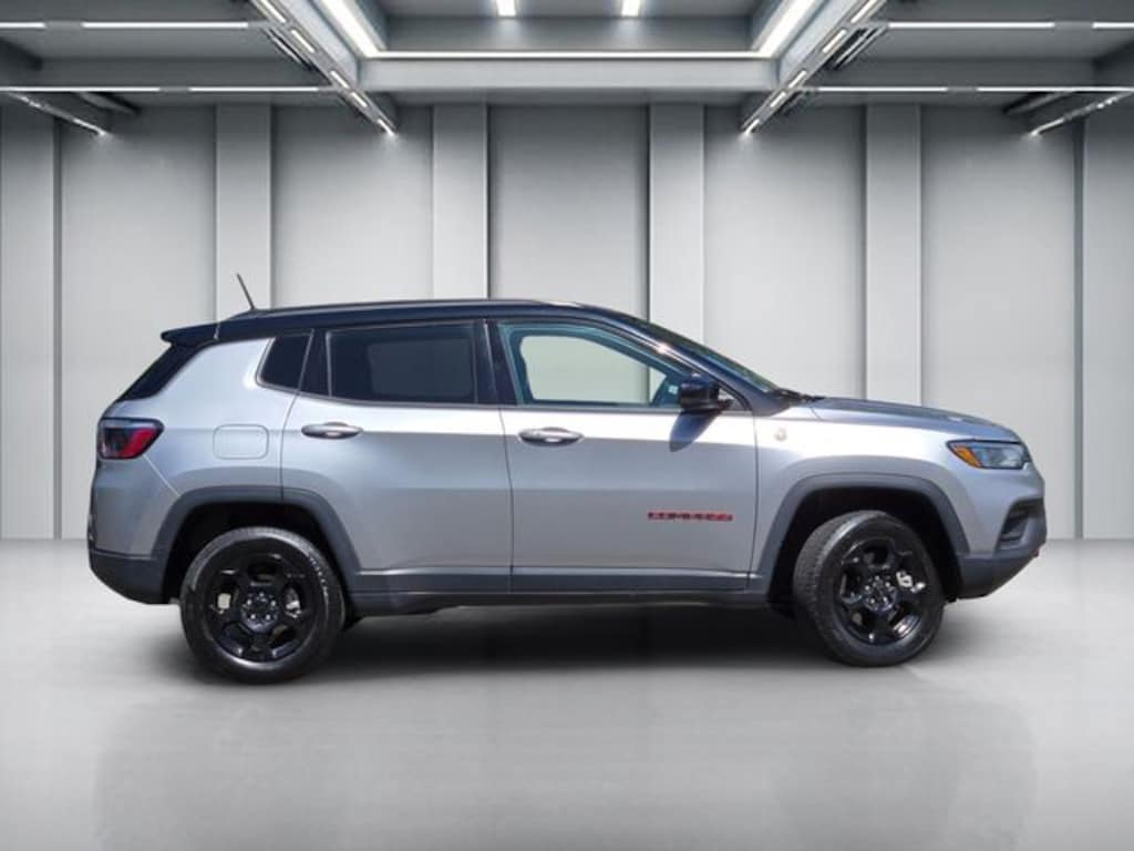 Used 2024 Jeep Compass Trailhawk SUV