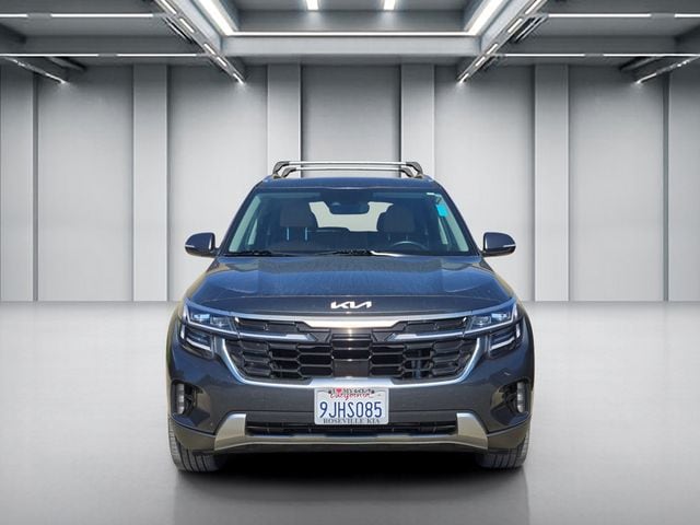 2024 Kia Seltos SX photo 2