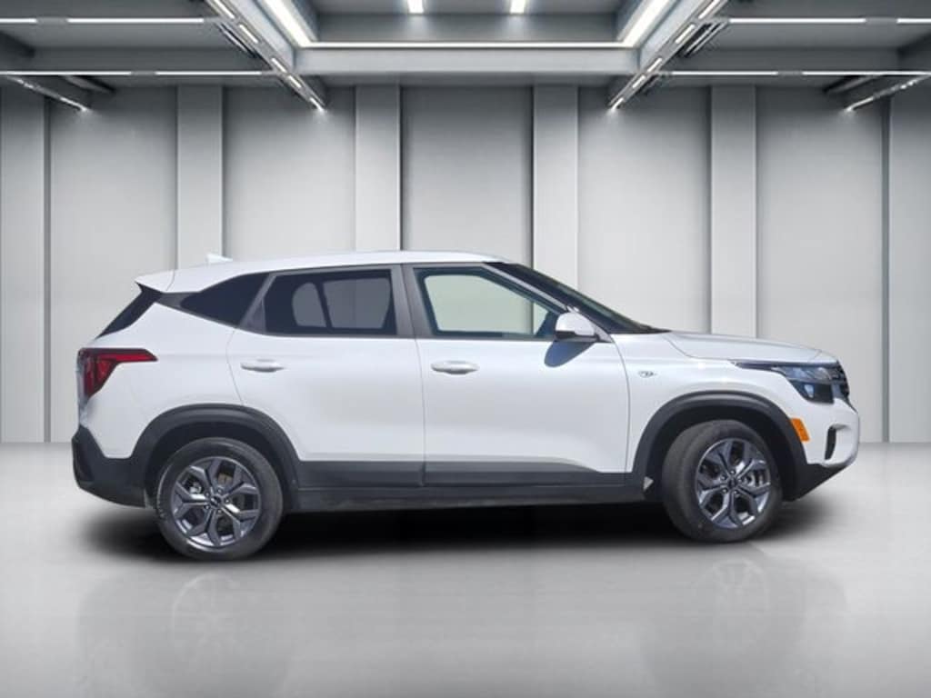 Certified 2026 Kia Seltos LX SUV