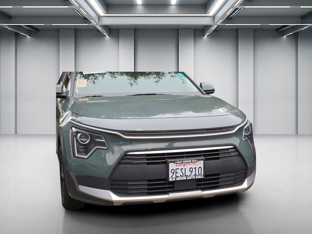 2023 Kia Niro EX photo 2