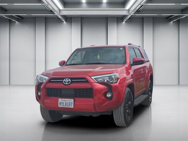 2022 Toyota 4Runner SR5 photo 2