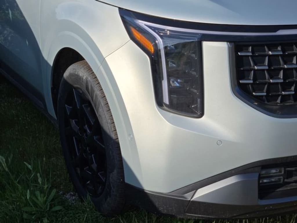 New 2026 Kia Carnival Hybrid SX Van Passenger Van