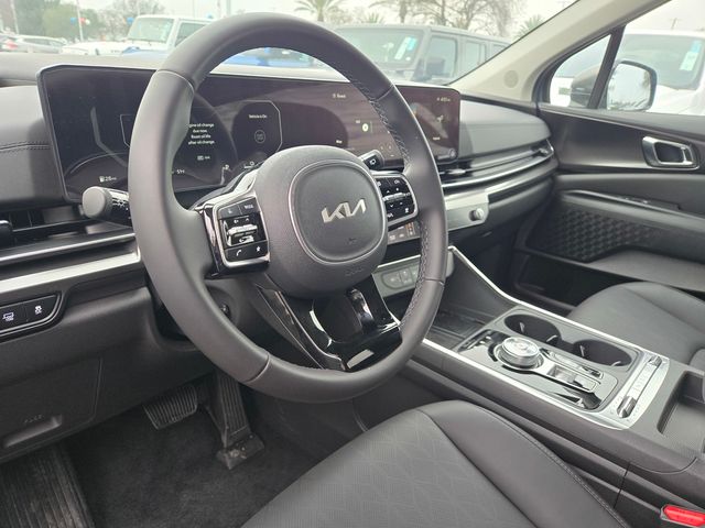 2025 Kia Carnival SX - Photo 12