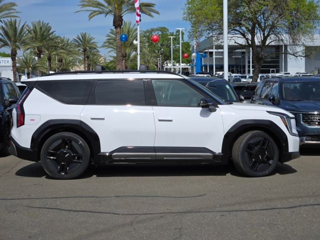 New 2026 Kia EV9 GT-Line SUV