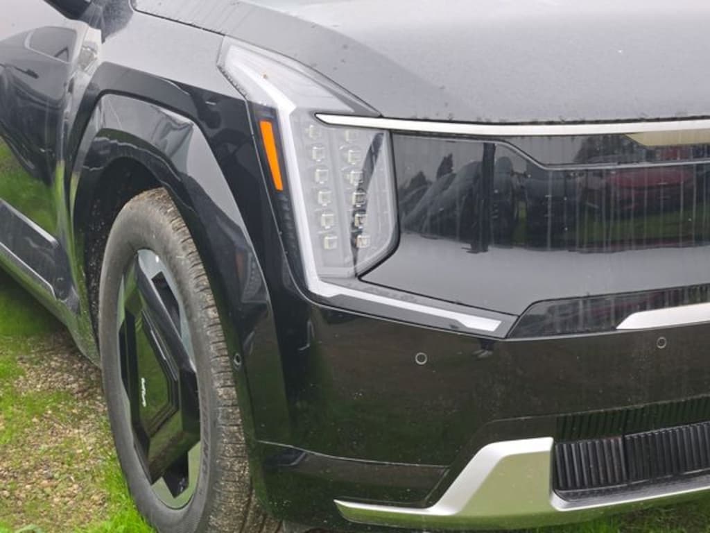 New 2026 Kia EV9 Land SUV