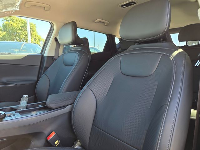 2025 Kia EV6 Wind - Photo 11