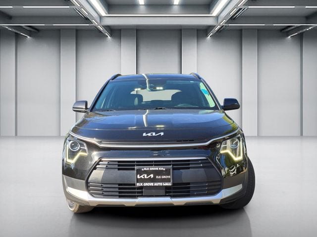2023 Kia Niro EX photo 2