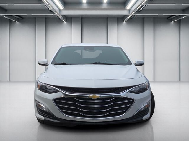2022 Chevrolet Malibu LS w/1FL photo 2