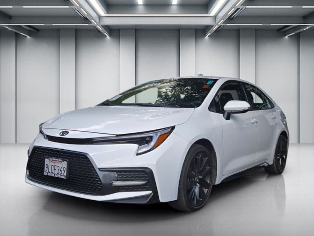 Used 2024 Toyota Corolla SE Sedan