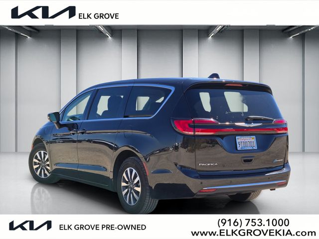 2023 Chrysler Pacifica Hybrid Touring L Hybrid's photo