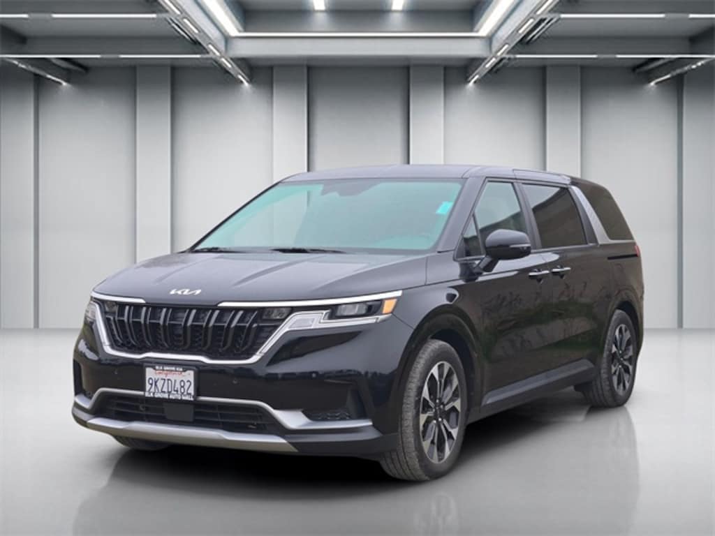 Certified 2024 Kia Carnival EX MPV