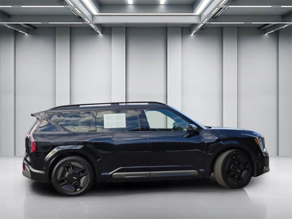 Certified 2024 Kia EV9 GT-Line SUV