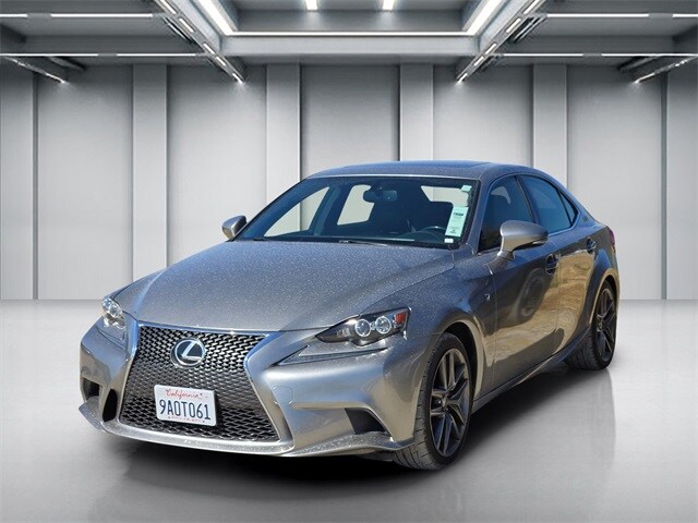2016 Lexus IS 200t photo 3