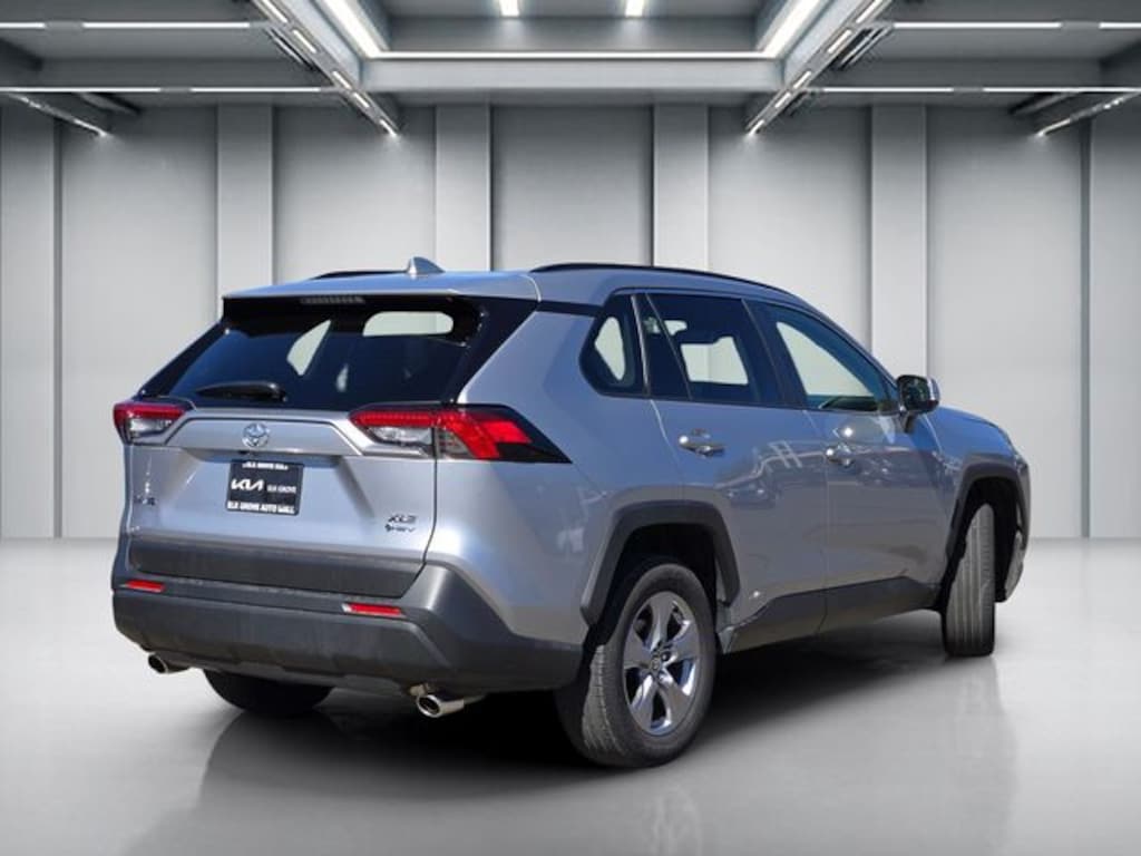 Used 2025 Toyota RAV4 Hybrid XLE SUV