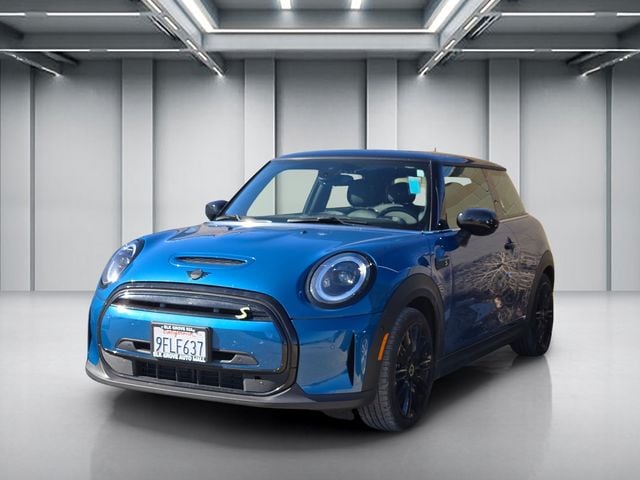 2023 MINI Electric Hardtop 2 Door Cooper Signature photo 3