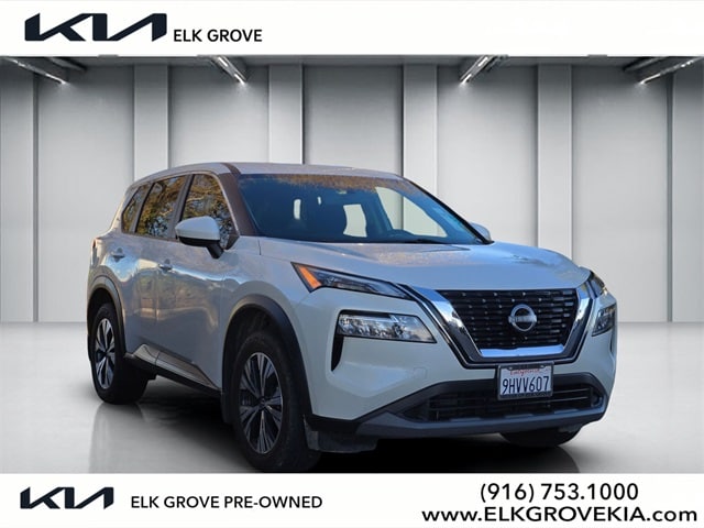 2023 Nissan Rogue SV's photo