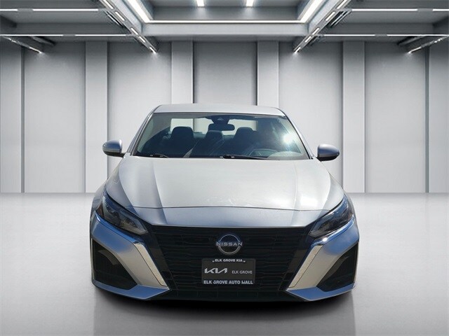 2023 Nissan Altima 2.5 SV photo 2