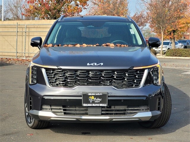 2025 Kia Sorento SX photo 2