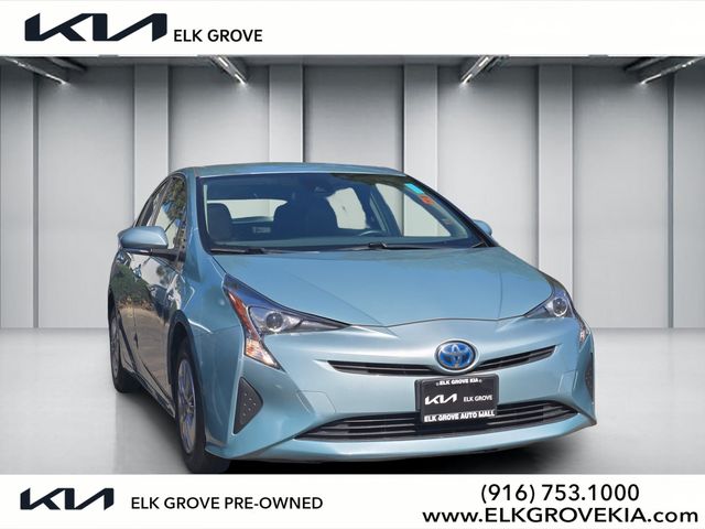 2017 Toyota Prius Two's photo