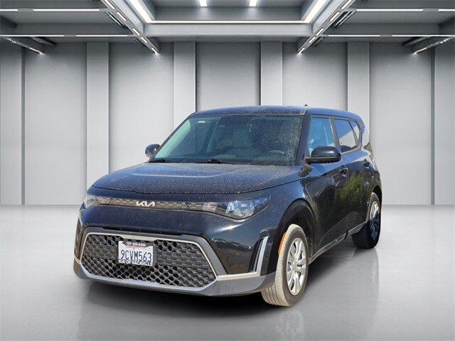 2023 Kia Soul LX photo 2