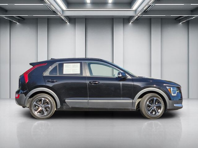 2023 Kia Niro EX photo 3