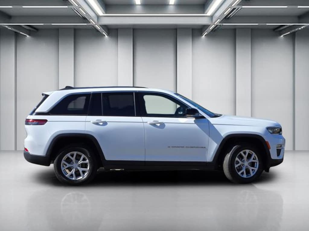 Used 2023 Jeep Grand Cherokee Limited SUV