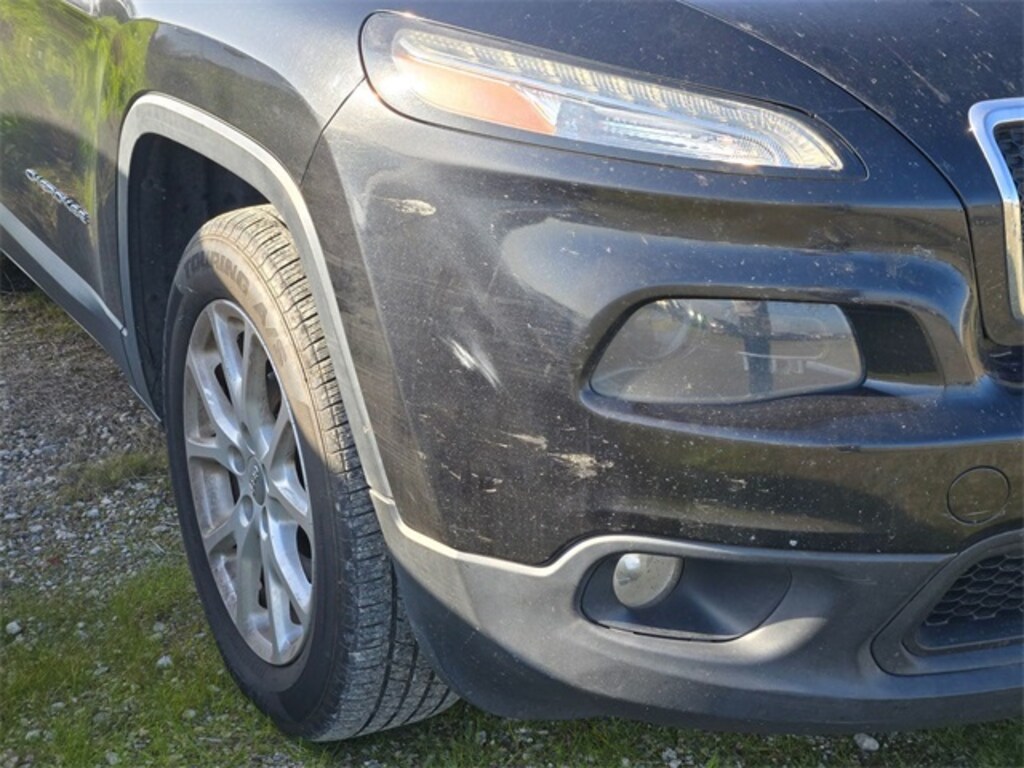 Used 2014 Jeep Cherokee Latitude FWD SUV