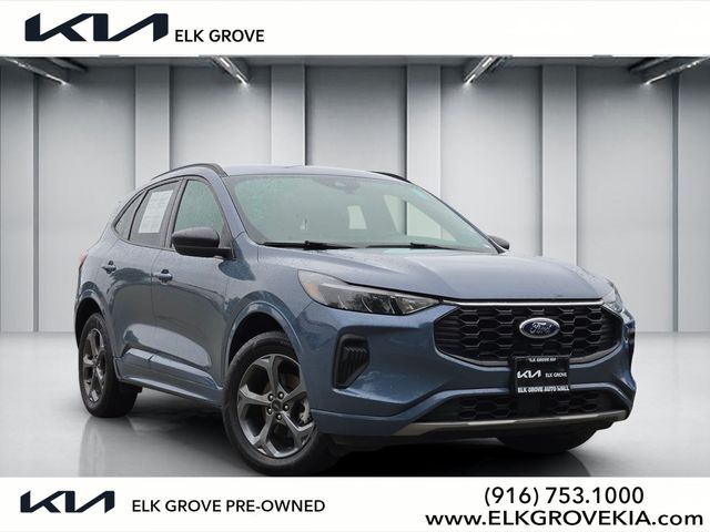 2024 Ford Escape ST-Line AWD's photo
