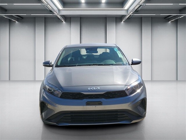 2023 Kia Forte LXS photo 2
