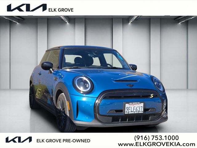 2023 MINI Electric Hardtop 2 Door Cooper Signature photo 1