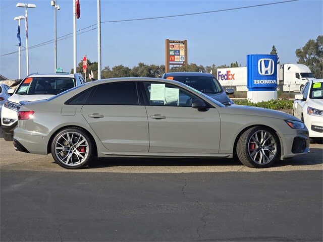 2022 Audi S4 Base Prestige photo 2