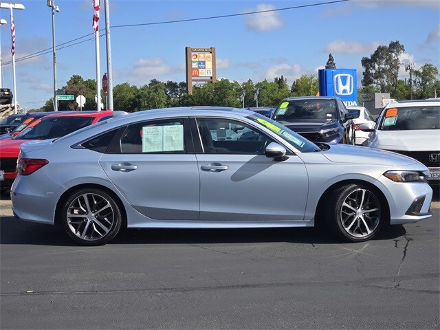 2023 Honda Civic Touring photo 4