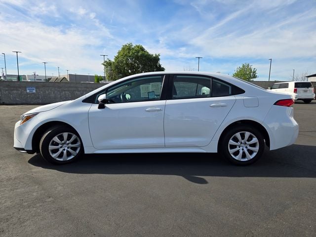 2024 Toyota Corolla LE photo 6