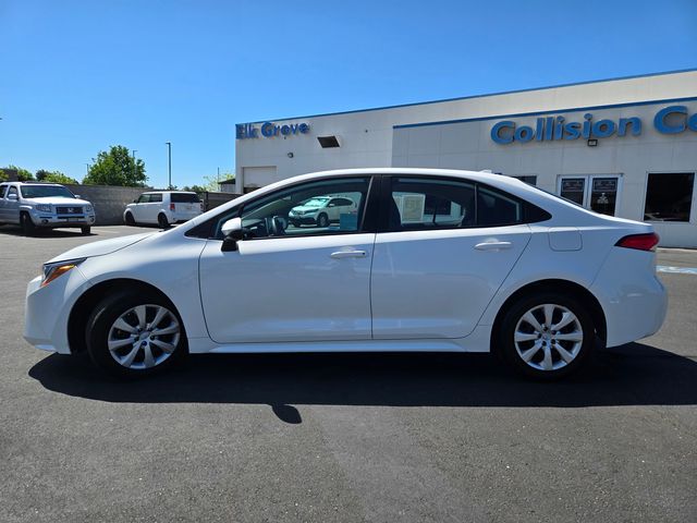 2021 Toyota Corolla LE photo 6
