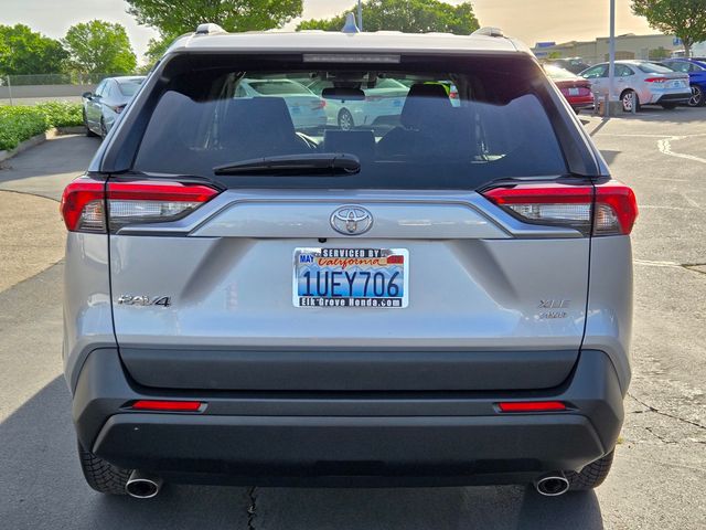 2024 Toyota RAV4 XLE photo 4