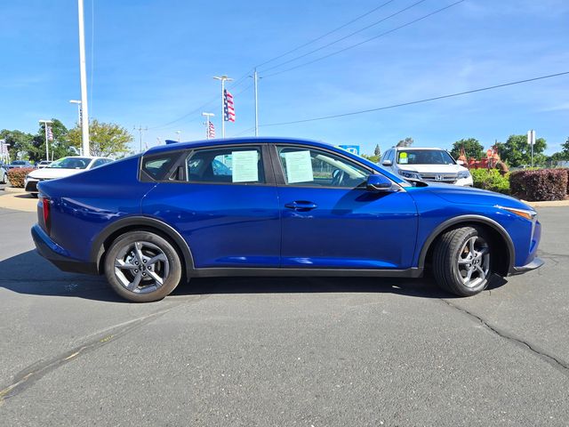 2025 Kia K4 LXS photo 2