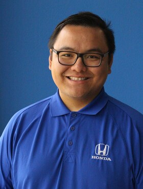 Staff member Teejay Vue from 14ab2af32dc4