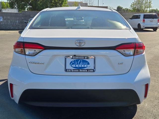 2025 Toyota Corolla LE photo 4