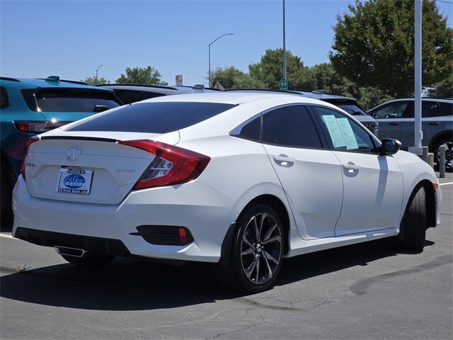 2019 Honda Civic Sport photo 4