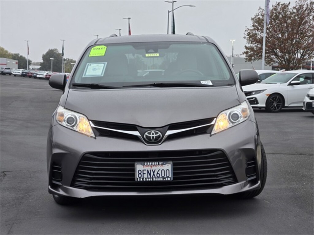Used 2020 Toyota Sienna LE Minivan/Van
