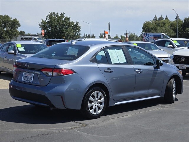 2022 Toyota Corolla LE photo 4